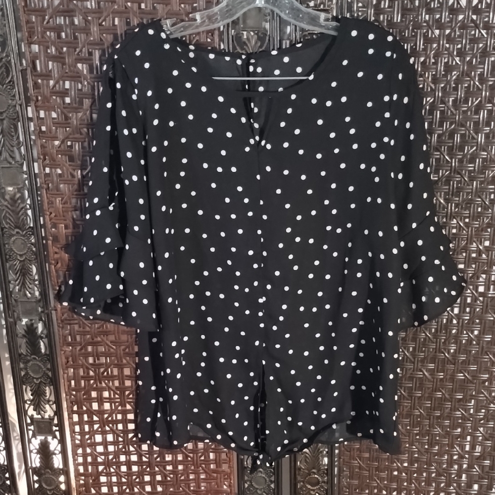 Black and White Polka Dot Women's Top Flutter Sleeves Tie Bottom Medium